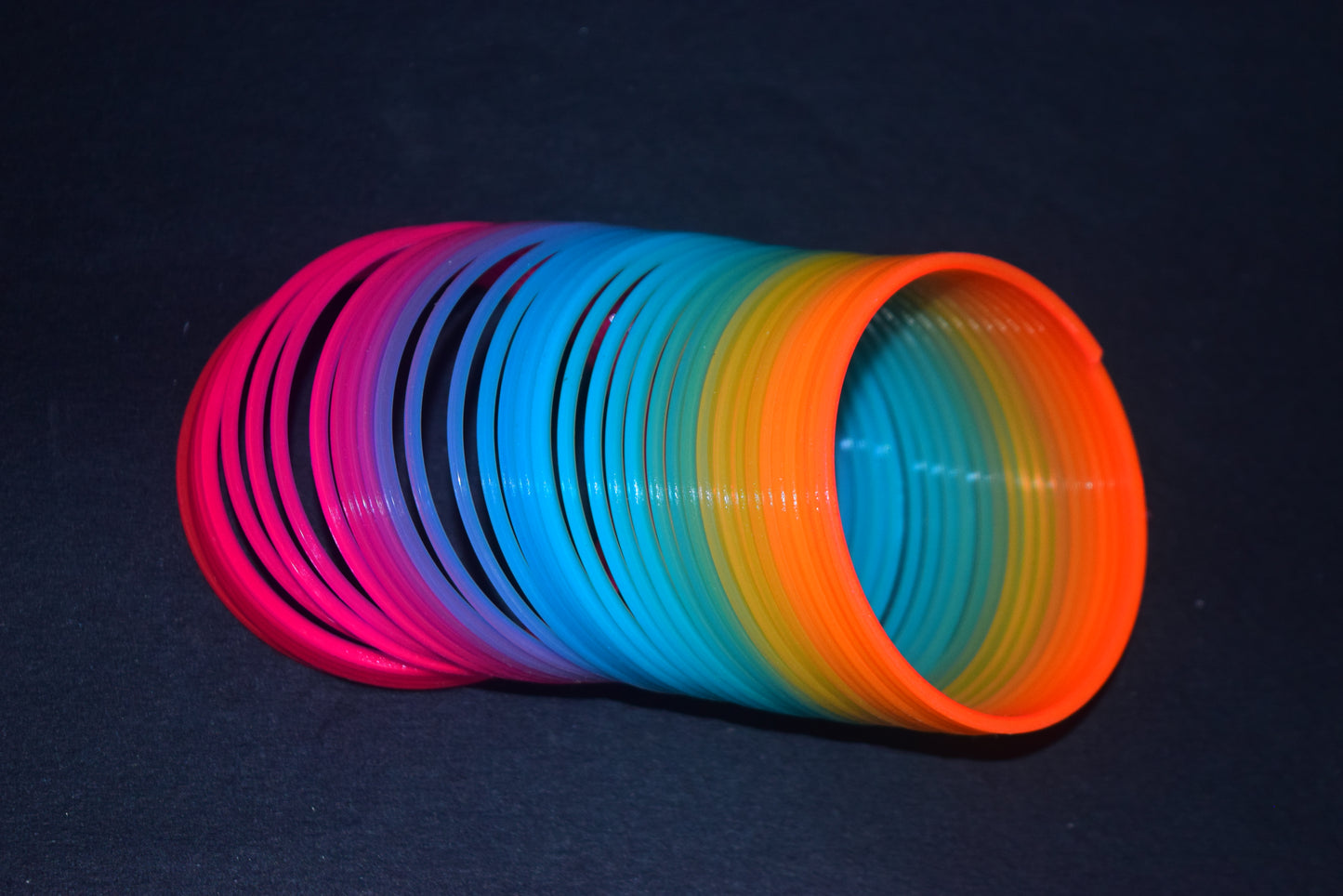 SLINGY RAINBOW SPRING FOR KIDS